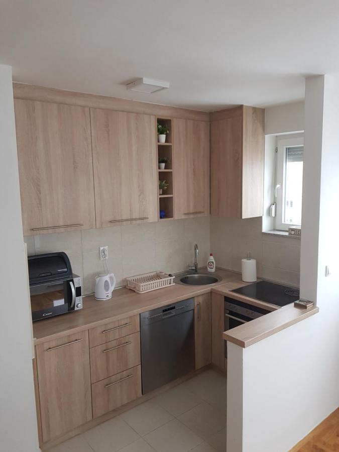 S&D Apartman Lukavica Eksteriør billede