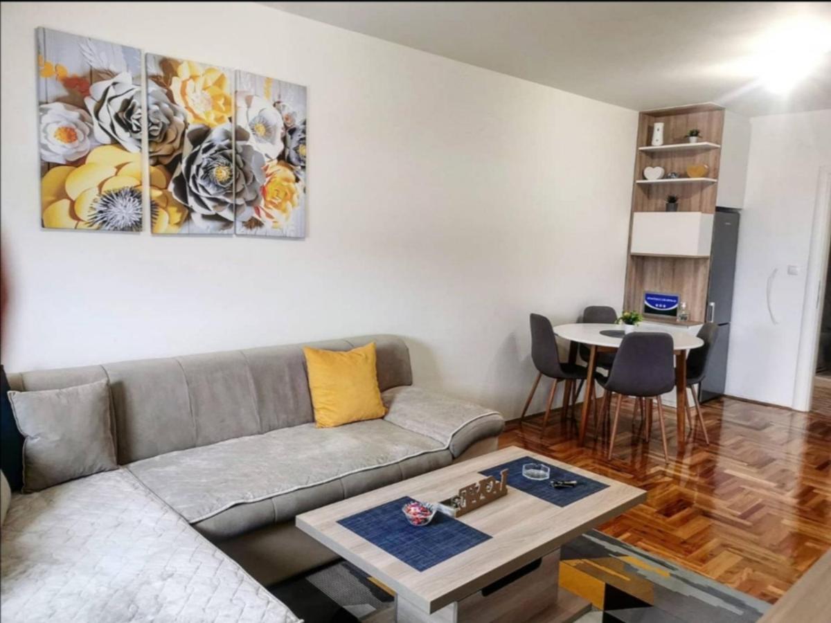 S&D Apartman Lukavica Eksteriør billede